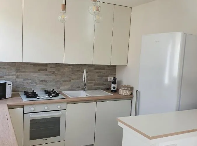 Dancing * 卡斯泰卢佐